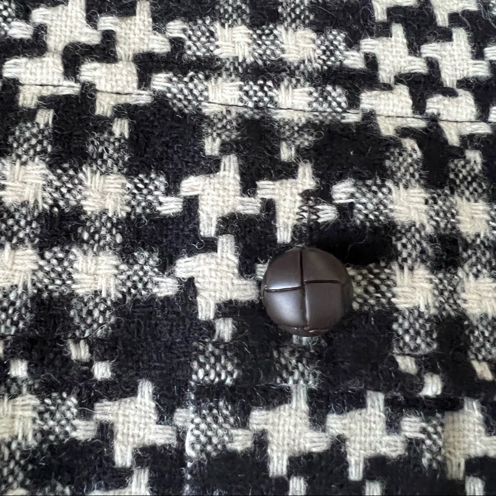 Adolfo International Vintage Wool Black and White Geometric Vest - Picture 10 of 15